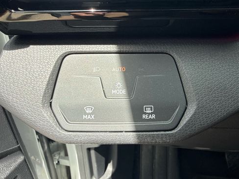 Certified 2023 Volkswagen ID.4 Pro RWD image 14