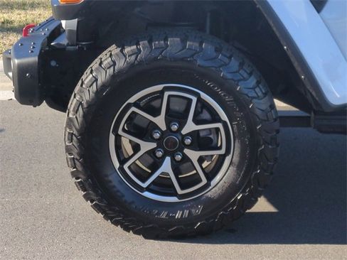 Used 2024 Jeep Wrangler Rubicon image 19