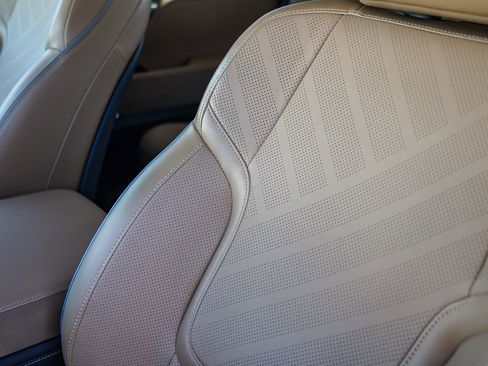 Used 2025 INFINITI QX80 Luxe image 54