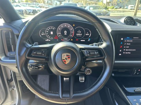 Used 2024 Porsche Cayenne S w/ Premium Package Plus (PP1) image 14
