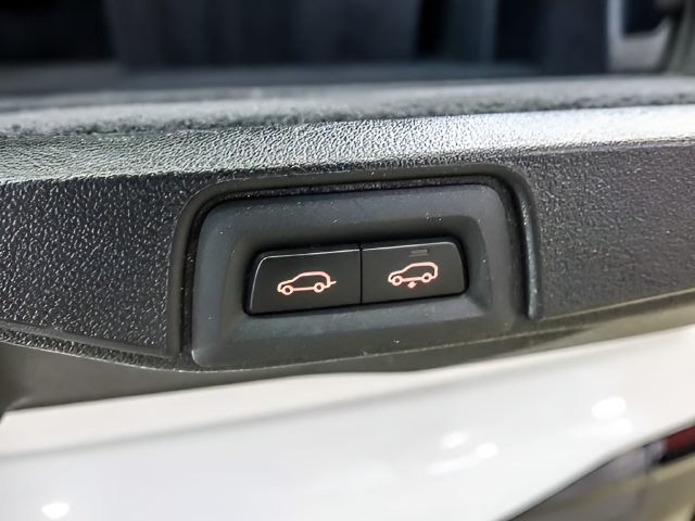 Used 2020 BMW X7 M50i AWD/4WD image 29
