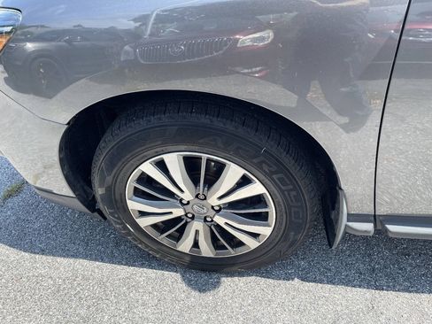 Used 2019 Nissan Pathfinder S AWD/4WD image 33