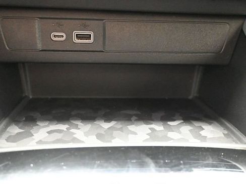 Used 2023 Chevrolet Colorado Trail Boss w/ Technology Package image 28