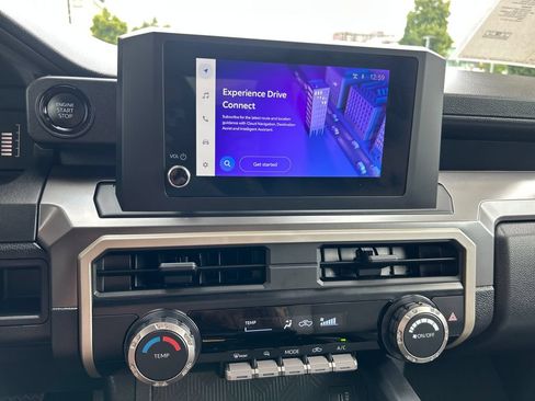 Certified 2025 Toyota Tacoma SR5 AWD/4WD image 21