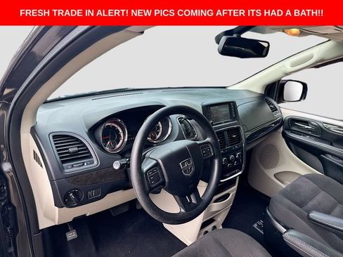 Used 2019 Dodge Grand Caravan SE w/ UConnect Hands-Free Group FWD image 10