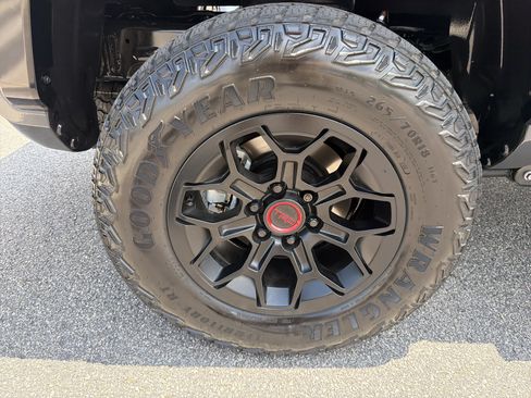 Certified 2025 Toyota Tacoma TRD Pro AWD/4WD image 27