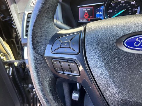 Used 2017 Ford Explorer XLT w/ Equipment Group 202A FWD image 17