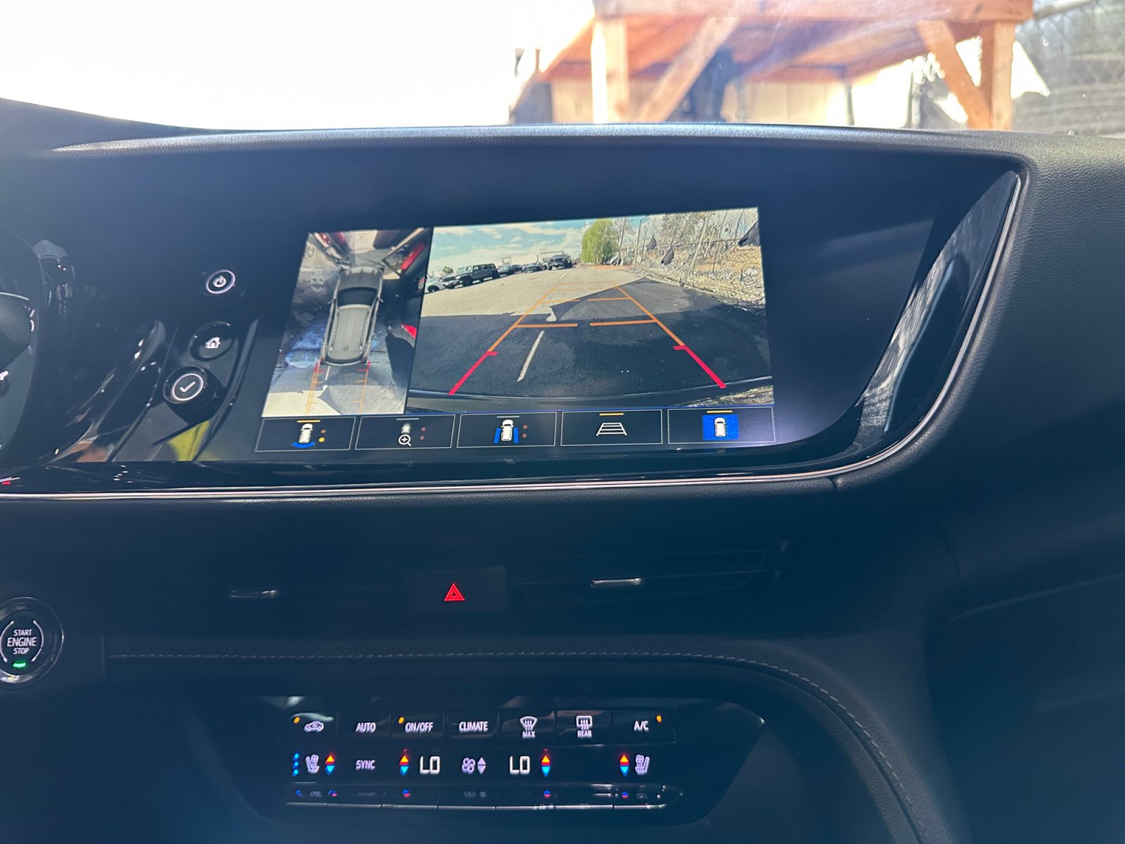 Used 2022 Buick Envision Avenir w/ Technology Package II FWD image 22