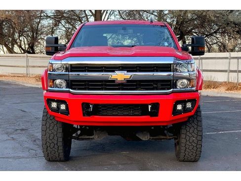 Used 2016 Chevrolet Silverado 2500 LT w/ LT Convenience Package image 3