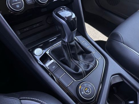 Used 2022 Volkswagen Taos SEL image 21