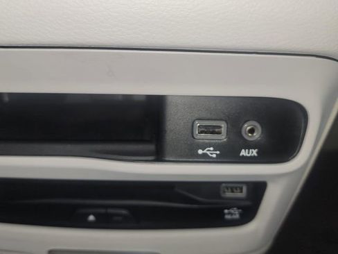 Used 2019 Chrysler Pacifica Touring-L Plus w/ Advanced Safetytec Group image 22