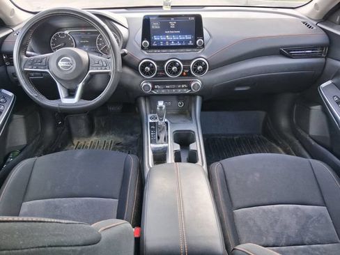 Used 2023 Nissan Sentra SR w/ Midnight Edition Package FWD image 9