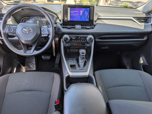 Used 2025 Toyota RAV4 LE AWD/4WD image 4
