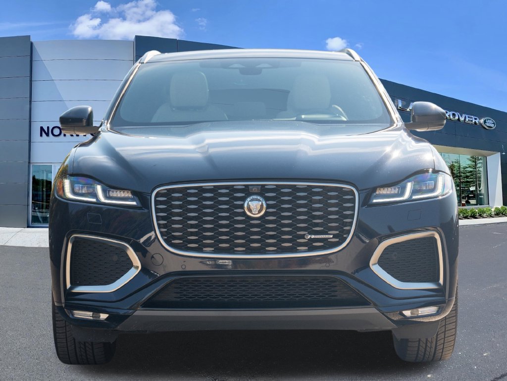 Used 2025 Jaguar F-PACE R-Dynamic S AWD/4WD image 2