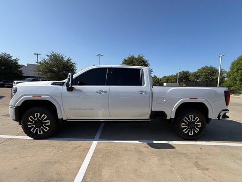 Used 2024 GMC Sierra 2500 Denali Ultimate w/ Max Trailering Package AWD/4WD image 2