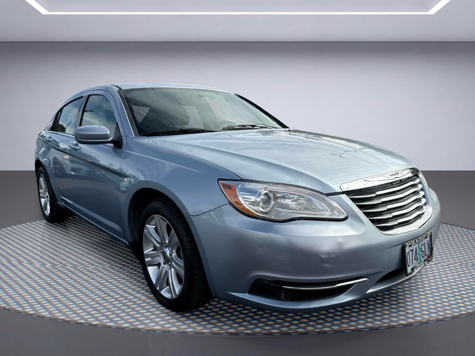 Used 2013 Chrysler 200 Touring FWD image 8