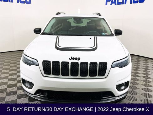 Used 2022 Jeep Cherokee Latitude image 3