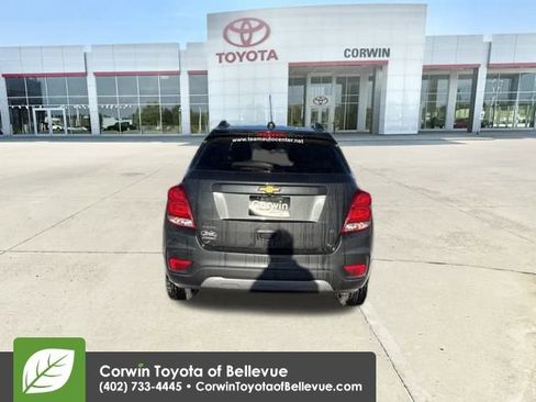 Used 2018 Chevrolet Trax LT w/ LT Convenience Package image 32