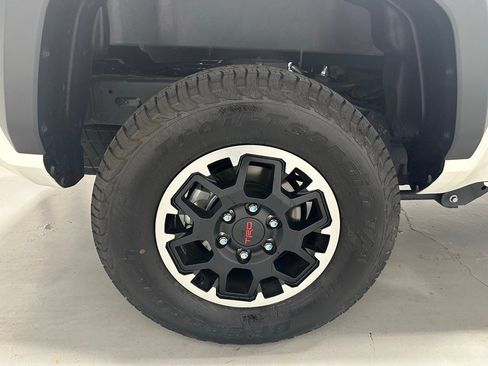 Used 2025 Toyota Tacoma TRD Off-Road image 66