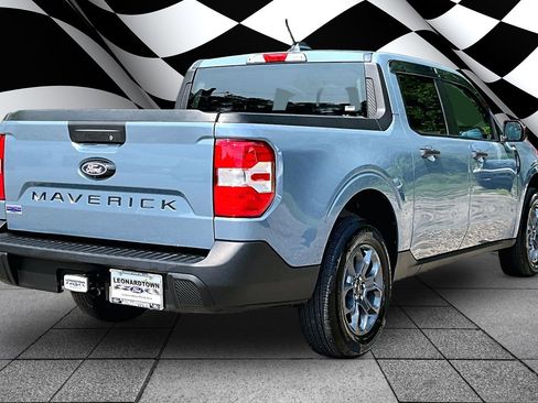 Used 2025 Ford Maverick XLT w/ Equipment Group 301A AWD/4WD image 2