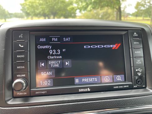 Used 2019 Dodge Grand Caravan SXT image 13