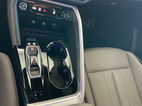 Certified 2025 Audi Q5 Premium w/ Convenience Package image 16