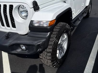 Used 2022 Jeep Gladiator Sport