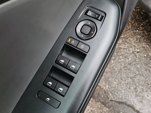 Used 2025 Kia K4 LXS image 24