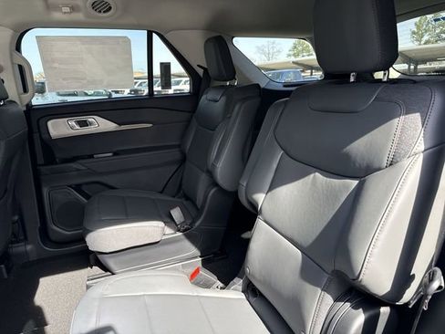 New 2026 Ford Explorer Active w/ Active Comfort Package AWD/4WD image 20