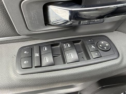 Used 2017 RAM 1500 Big Horn image 33