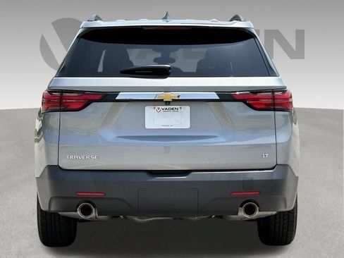 Used 2023 Chevrolet Traverse LT FWD image 7