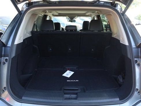 Certified 2025 Nissan Rogue SL w/ Tech Package AWD/4WD image 7
