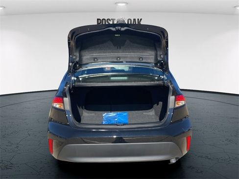 Used 2025 Toyota Corolla LE image 14