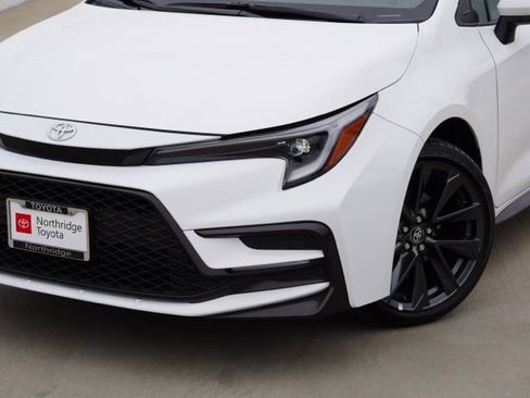 Certified 2025 Toyota Corolla SE w/ Convenience Package image 5