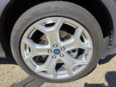 Used 2013 Ford Escape Titanium w/ Class II Trailer Tow Pkg AWD/4WD image 38