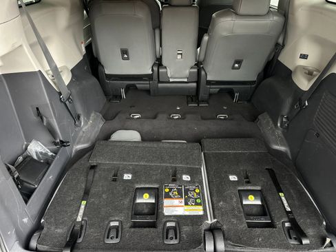 Used 2024 Toyota Sienna XLE image 15