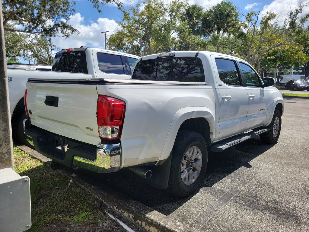 Used 2019 Toyota Tacoma SR5 RWD image 4