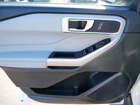 Certified 2023 Ford Explorer XLT w/ Equipment Group 202A image 9