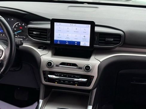 Certified 2023 Ford Explorer XLT w/ Equipment Group 202A image 24