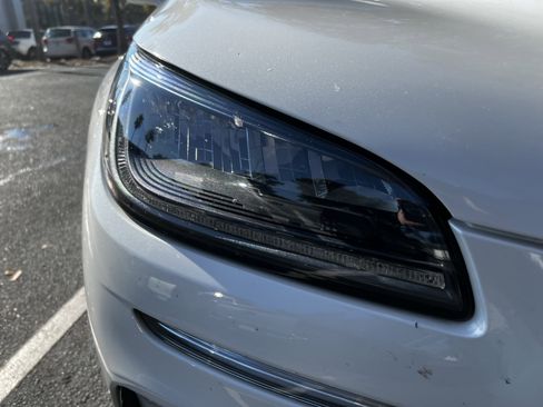 Used 2023 Lincoln Corsair FWD image 12