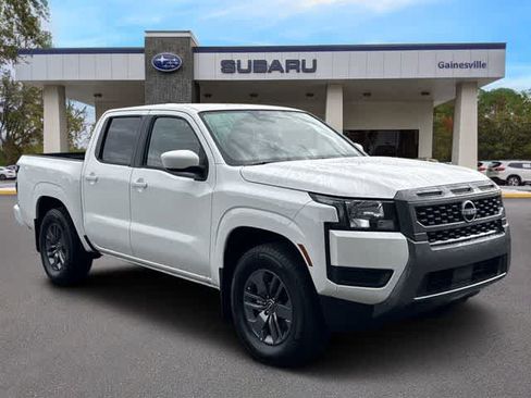 Used 2025 Nissan Frontier SV RWD image 8