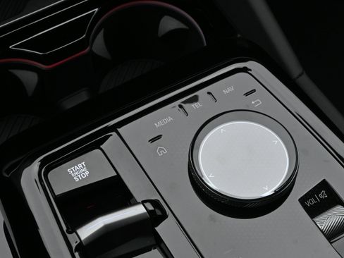 New 2026 BMW 530i xDrive AWD/4WD image 19