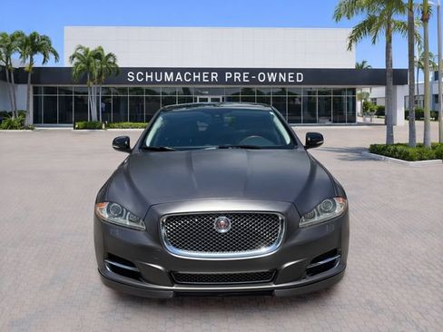 Used 2014 Jaguar XJ L Supercharged RWD image 2