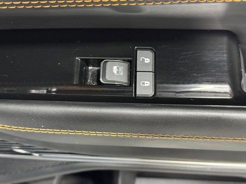 Used 2022 Jeep Grand Wagoneer Series III w/ Rear Seat Video Group 1 image 25