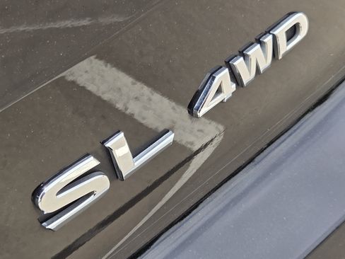 Used 2024 Nissan Pathfinder SL AWD/4WD image 32