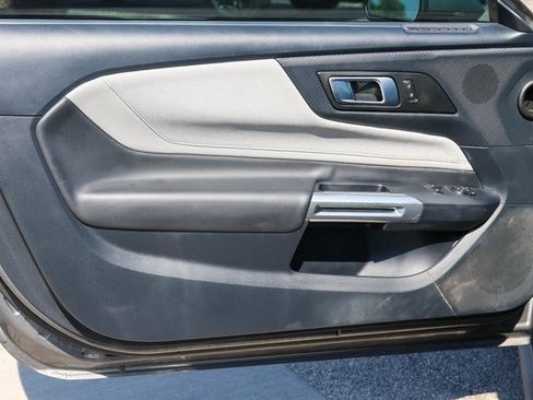 Used 2024 Ford Mustang Coupe image 9