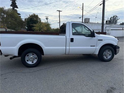 Used 2007 Ford F350 XLT image 8