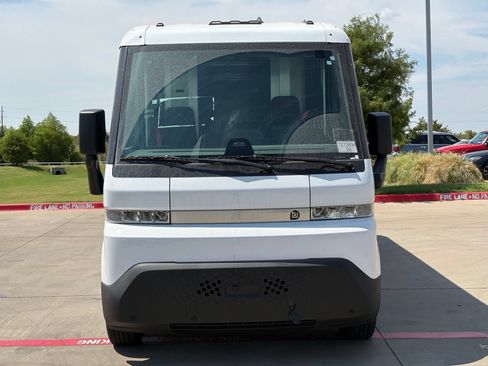 Used 2024 Chevrolet Brightdrop 600 w/ Battery Pack, Max Range AWD/4WD image 2