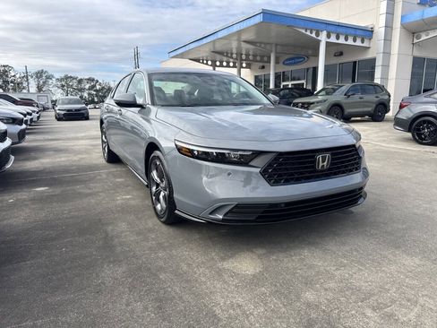 New 2025 Honda Accord EX-L image 3