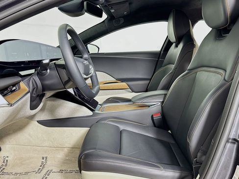 Used 2024 Lucid Air Pure RWD image 10